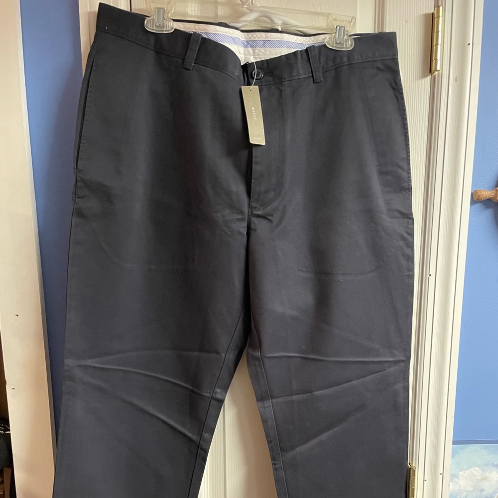 J.CREW MENS ESSENTIAL CHINO NEW WITH TAGS